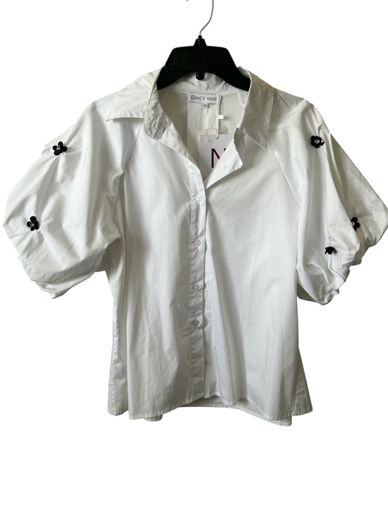 Nancy Yang Tops - NWT Nancy Yang Embellished Bubble Sleeve Top White Floral Appliqué Blouse Small